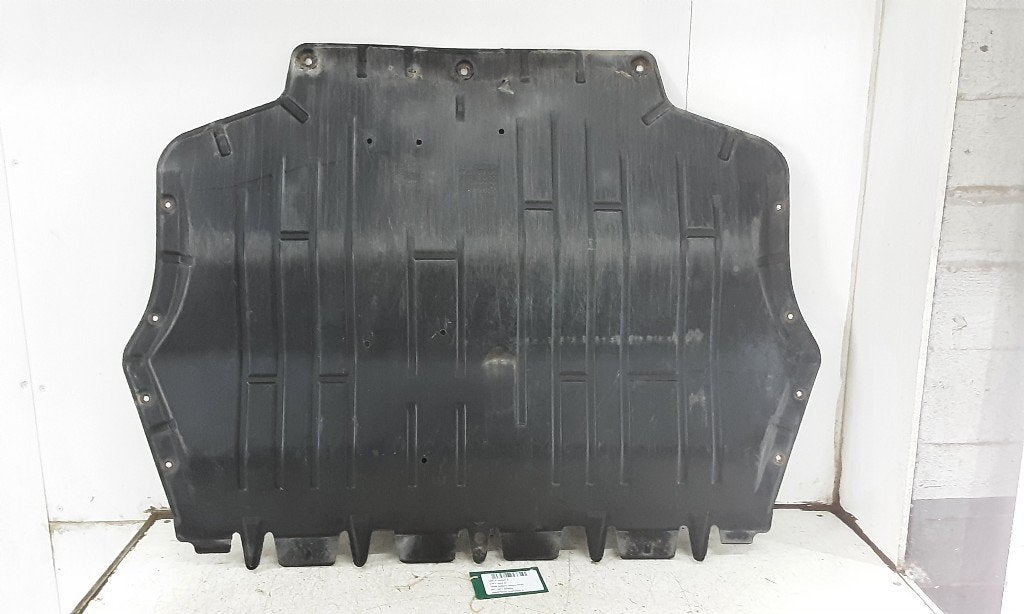 CACHE SOUS MOTEUR Volkswagen Golf V (1K1) (1K0825237AG), Volkswagen, Mevr. I. Hauben, Utilisé, Rue de l'Espoir 34 34
4030  GRIVEGNÉE, BE