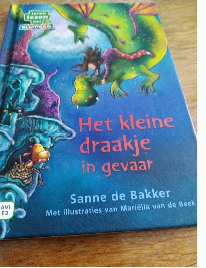 Kinderboek Het kleine draakje in gevaar., Boeken, Ophalen, Zo goed als nieuw