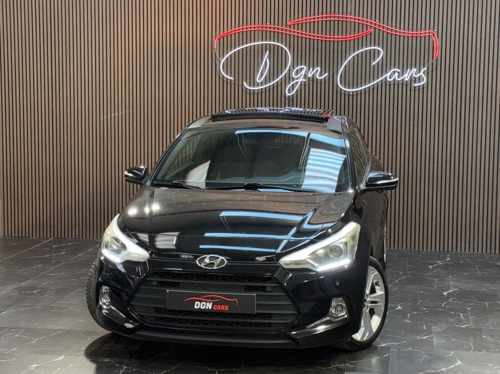 Hyundai i20 i20 Coupé 1.2i Sport (bj 2016), Auto's, Hyundai, Stof, Gebruikt, 4 cilinders, Zwart