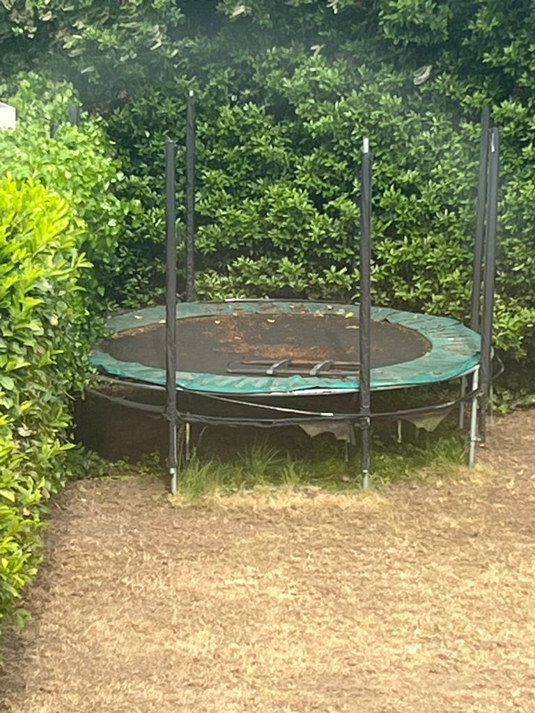 Berg 330 Trampoline, Ophalen, Gebruikt