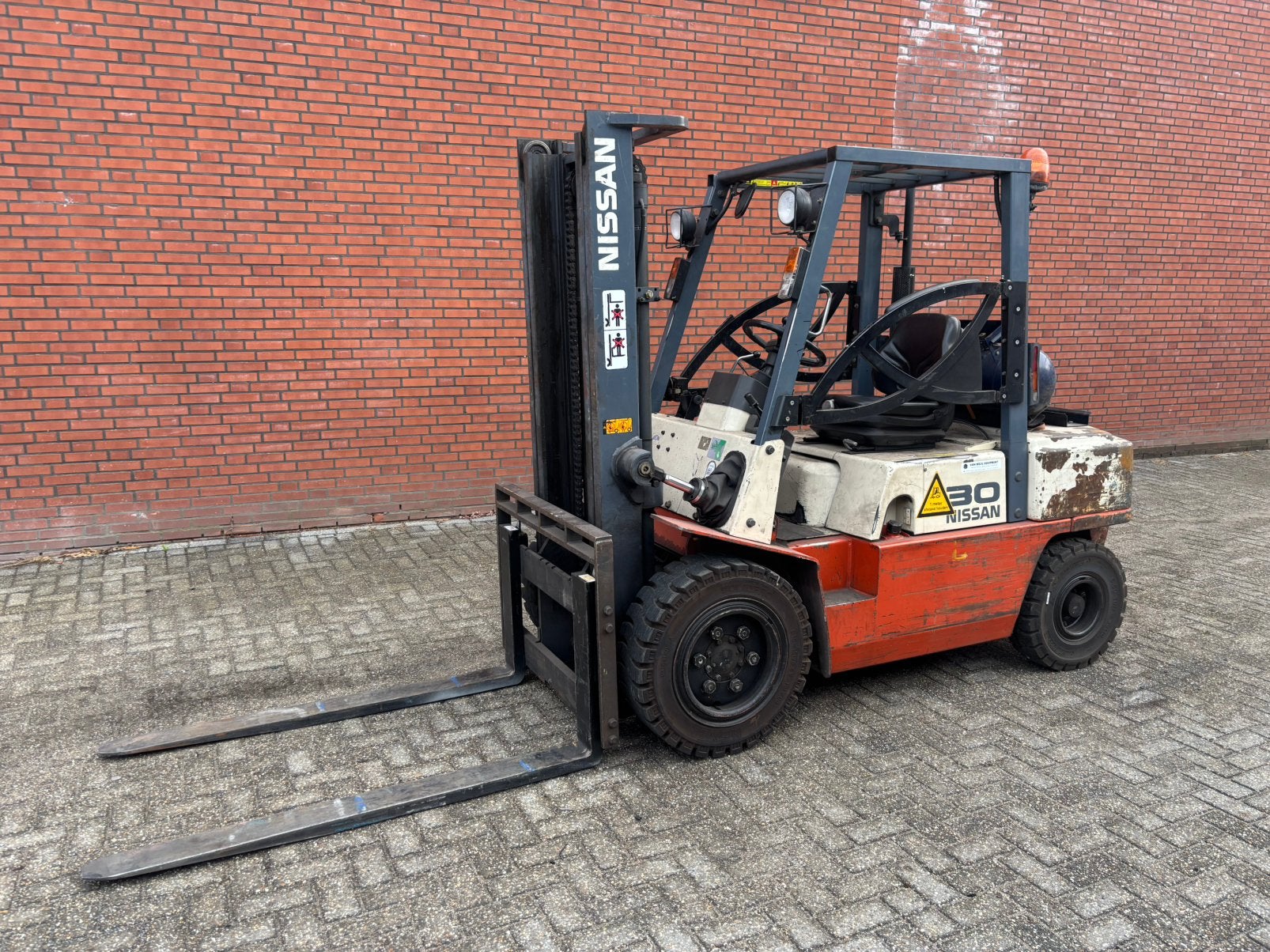 Nissan UGJ 02 A 30 U 3000kg 3 Ton Heftruck, Zakelijke goederen, Machines en Bouw | Heftrucks en Intern transport, 3000 tot 4000 kg