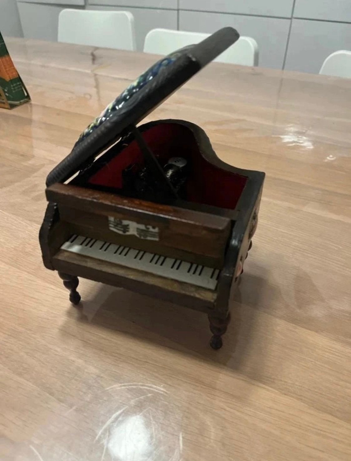 Boîte à musique vintage en bois pour piano en porcelaine, Enlèvement ou Envoi