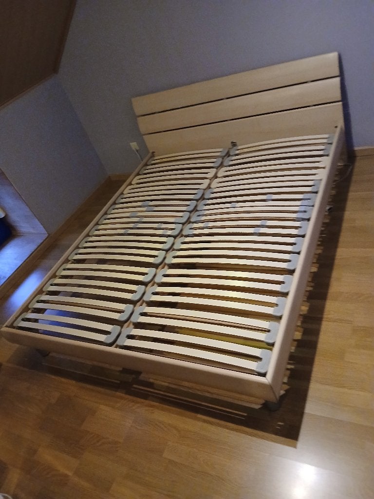 lit double avec sommier à lattes, Beige, Enlèvement, Utilisé, 200 cm