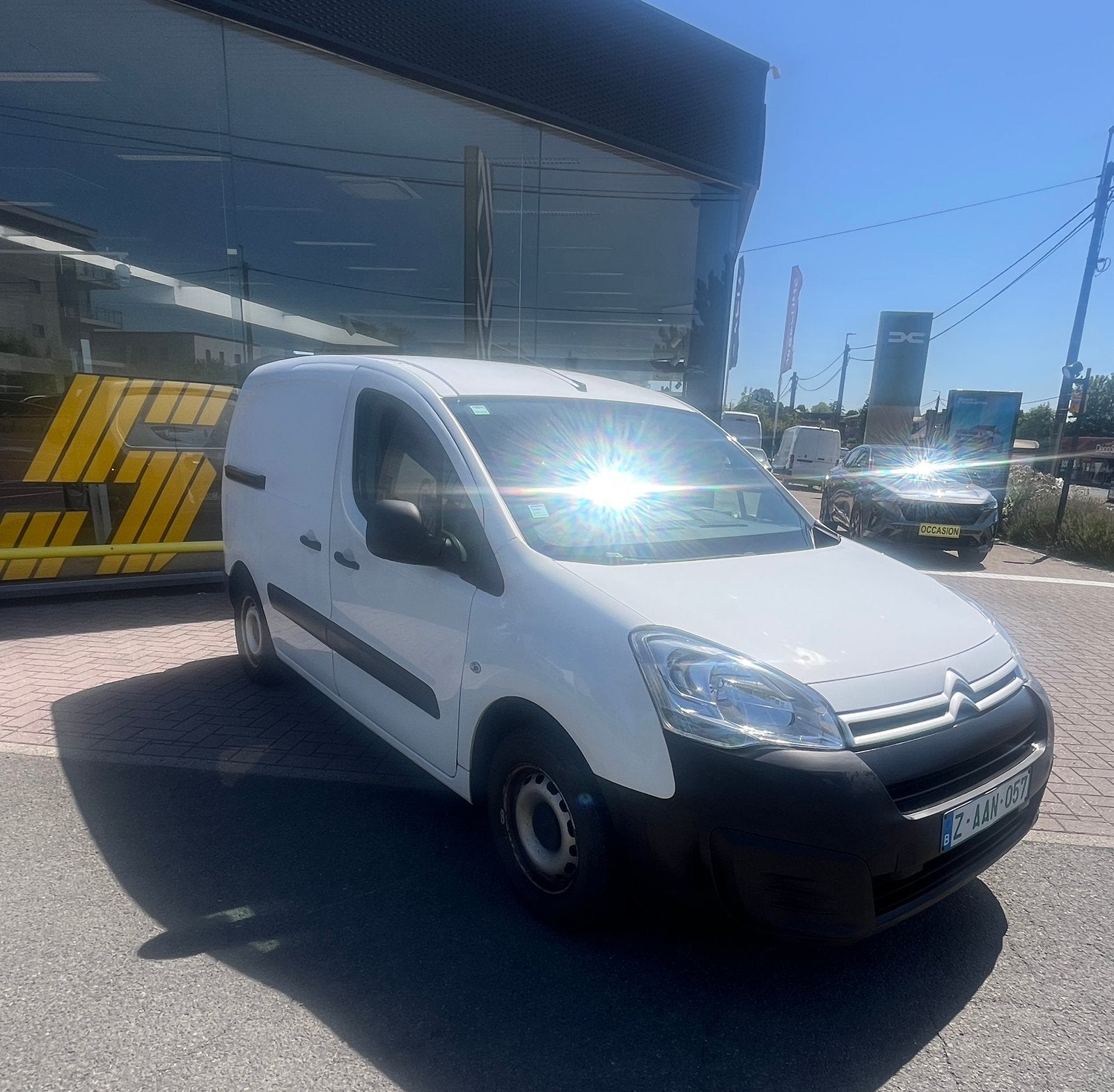 Citroën berlingo utilitaire 1.6 hdi 100 ch . 10/2016, Autos, Camionnettes & Utilitaires, Achat, Entreprise, Boîte manuelle, Diesel