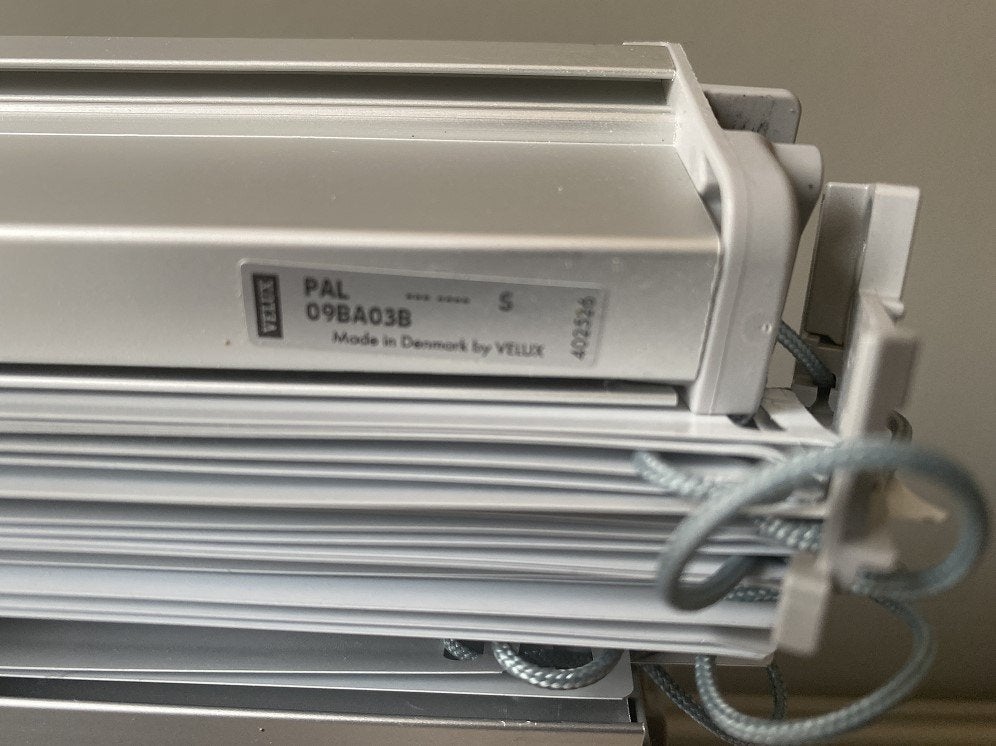 pal-uk08-7001s-velux-jaloezie-wit-handbediend/, Ophalen, Zo goed als nieuw, 120 tot 160 cm, Overige typen