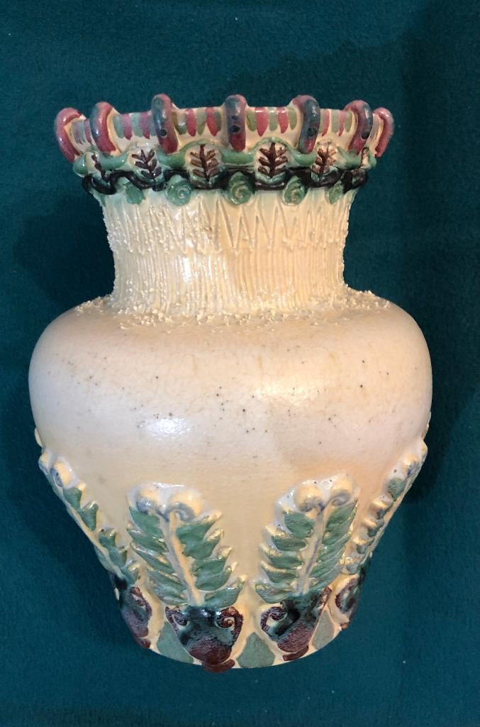 Maitrise de Nimy, vase de Fernande Massart, Enlèvement