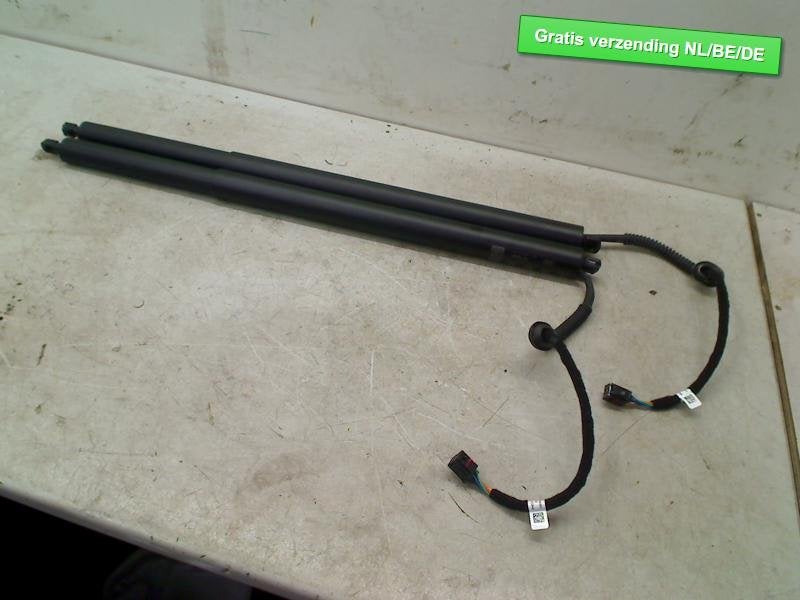 ÉCHAPPEMENT CENTRE + ARRIÈRE SILENCIEUX Golf VIII (CD1), Volkswagen, Volkswagen AG, Utilisé, Kundenbetreuung@volkswagen.de