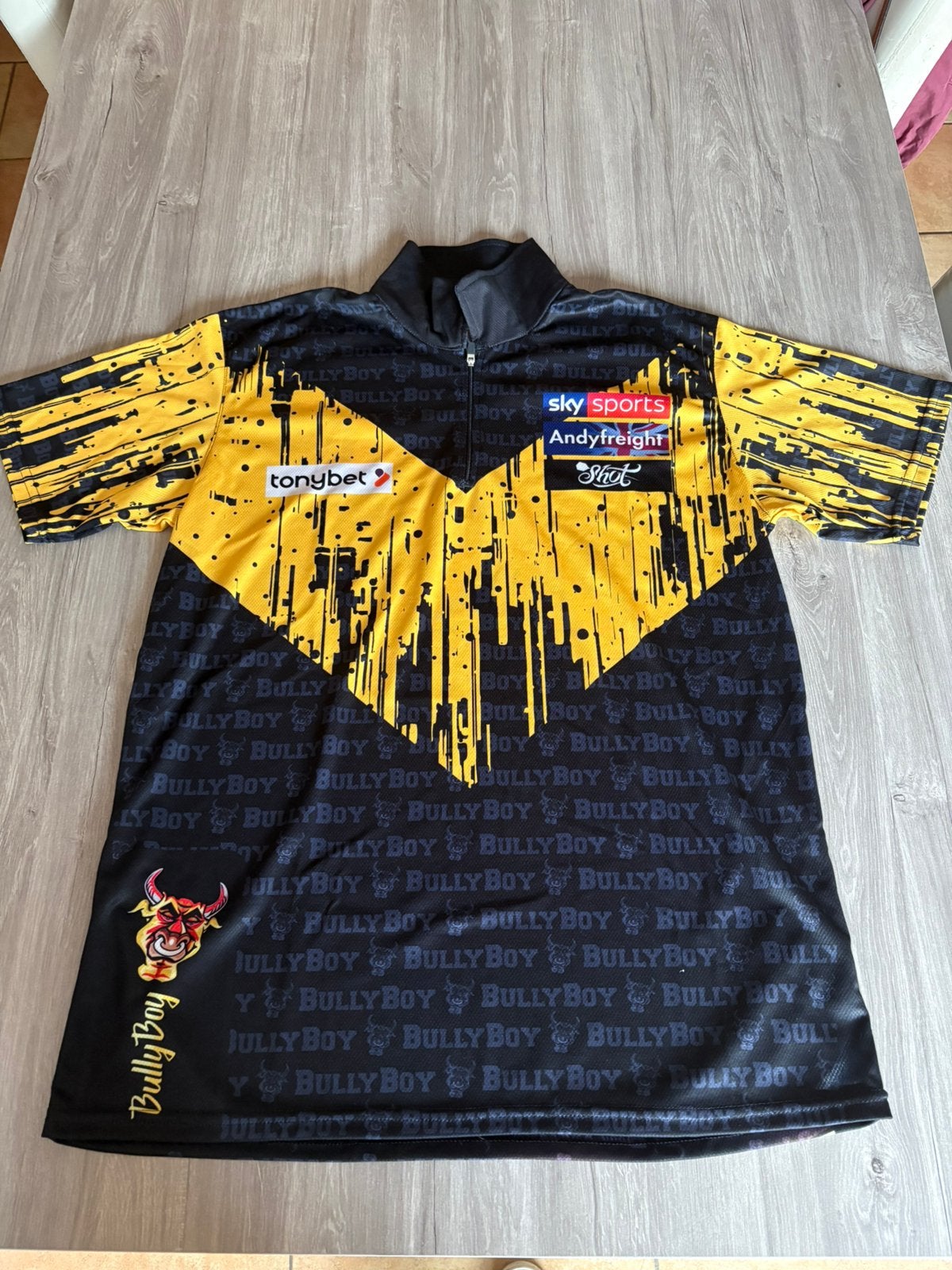 Michael Smith shirt gesigneerd, Sport en Fitness, Darts, Ophalen of Verzenden, Nieuw, Overige typen