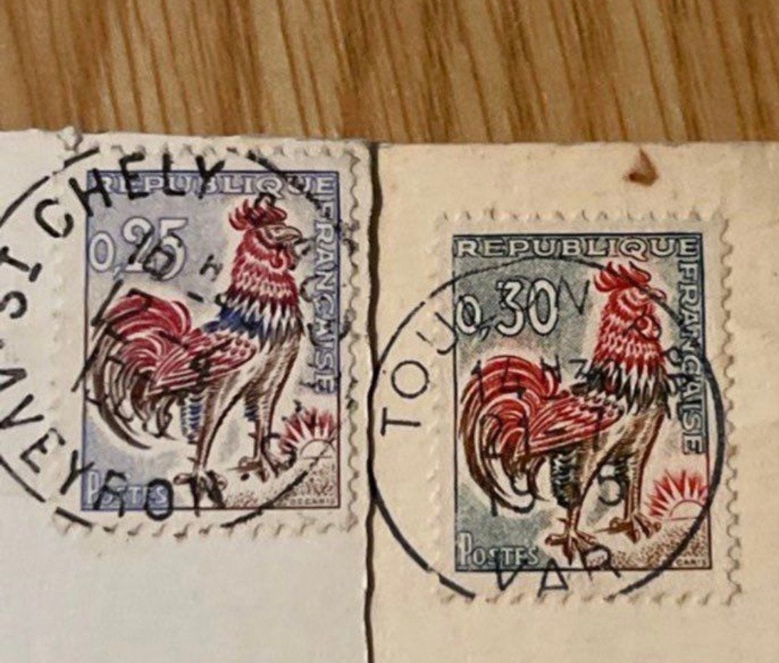 Le lot de deux timbres, Timbres & Monnaies, Enlèvement ou Envoi