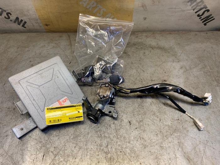 Serrure de contact + clé d'un Suzuki Jimny, -, 3 mois de garantie, Utilisé, -
