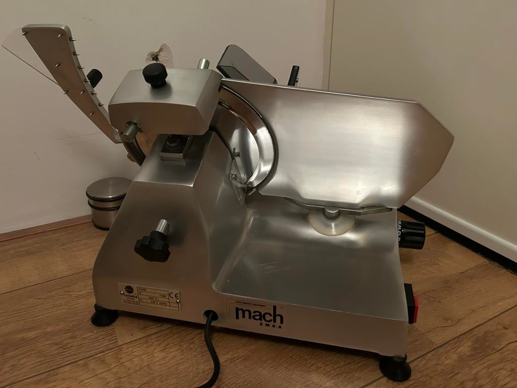 EMGA Mach type 220 vleessnijmachine als nieuw 22cm, Enlèvement, Boulangerie et Boucherie