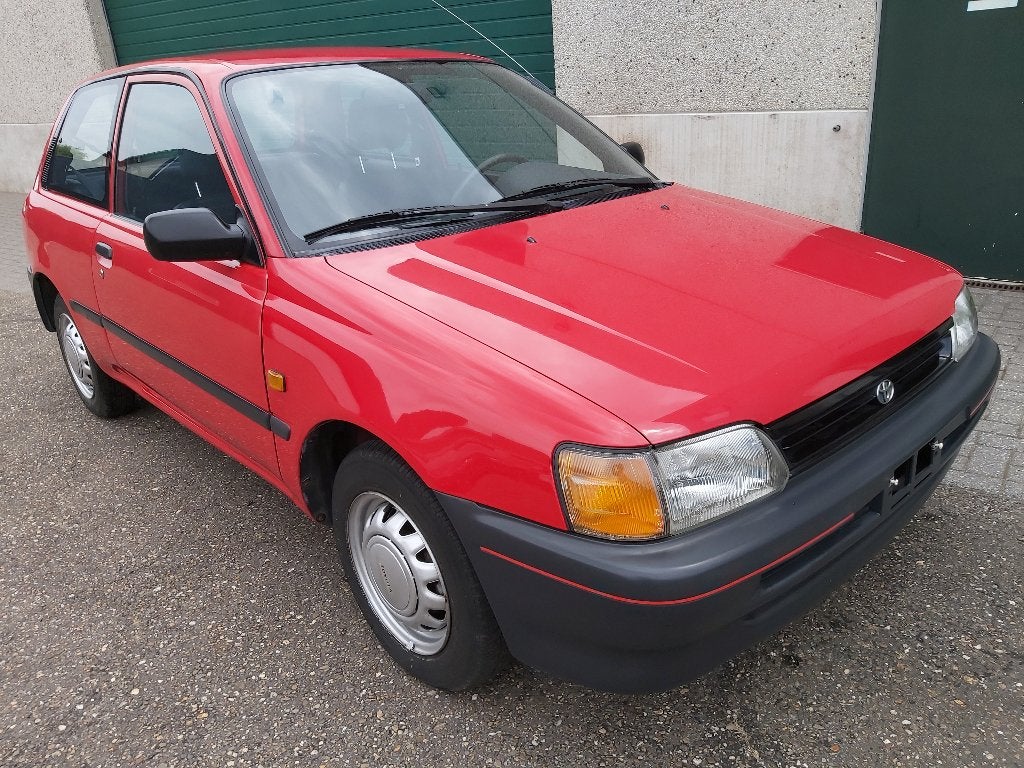 Toyota Starlet 1.3XLi Oldtimer Automaat, Auto's, Toyota, Automaat, 4 zetels, Starlet, https://public.car-pass.be/vhr/ff25f7ac-7b51-4c63-8300-8611284243c7