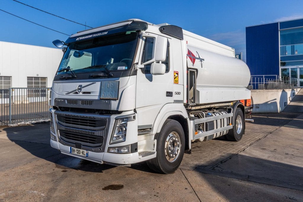 Volvo FM 500 +MAGYAR 13.500 L /3COMP, Autos, Camions, Achat, Entreprise, 500 ch, Diesel