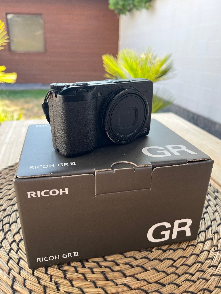 Ricoh GR III (Ricoh GR 3), Audio, Tv en Foto, Fotocamera's Digitaal, Ophalen, Accu, Zo goed als nieuw, Compactcamera