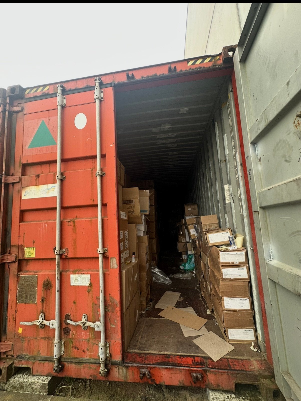 Lot de marchandises pour revendeurs, Diversen, Rommelmarktspullen, Nieuw, Ophalen
