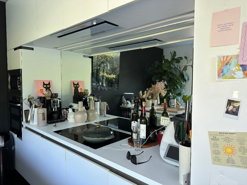 Moderne Keuken (blok + nis + kasten) met toestellen, Synthétique, Enlèvement, Blanc, Avec îlot