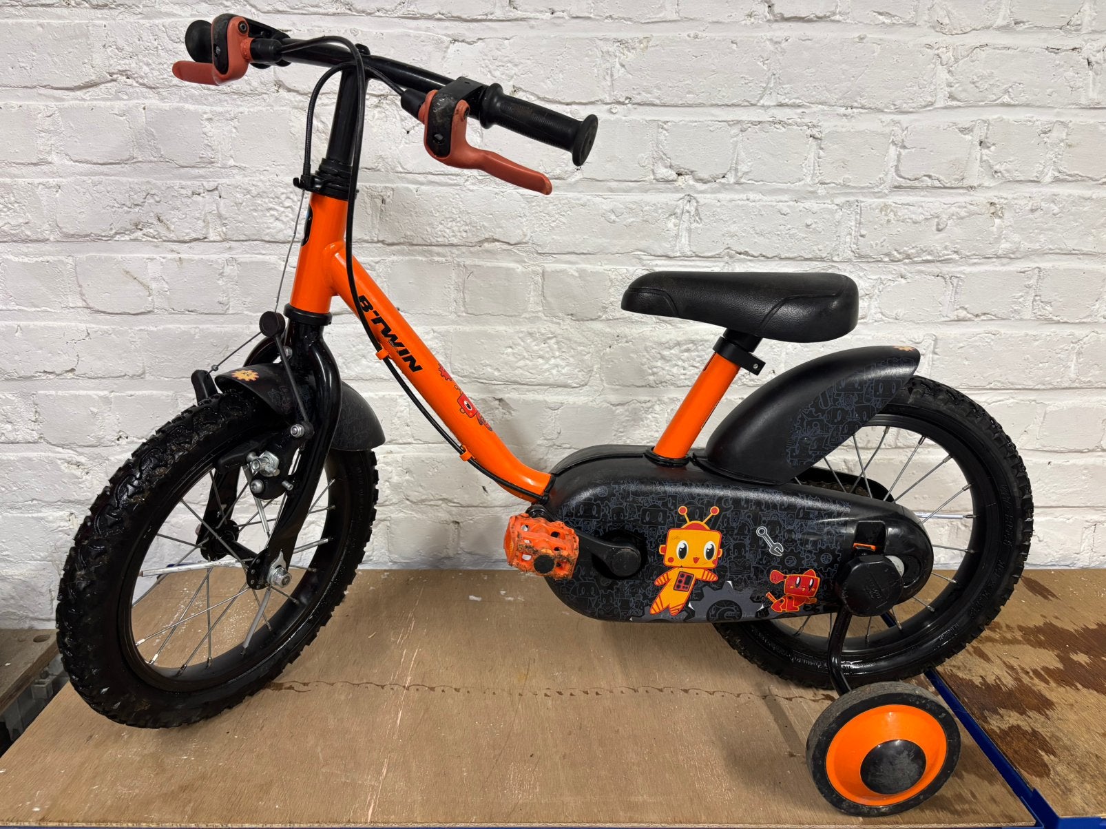 Vélo enfants Btwin Robot 500 14 pouces avec roues, Vélos & Vélomoteurs, Vélos | Vélos pour enfant, Utilisé, Moins de 16 pouces