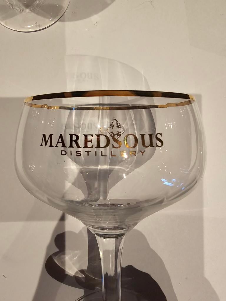 2 verres Maredsous Distillery