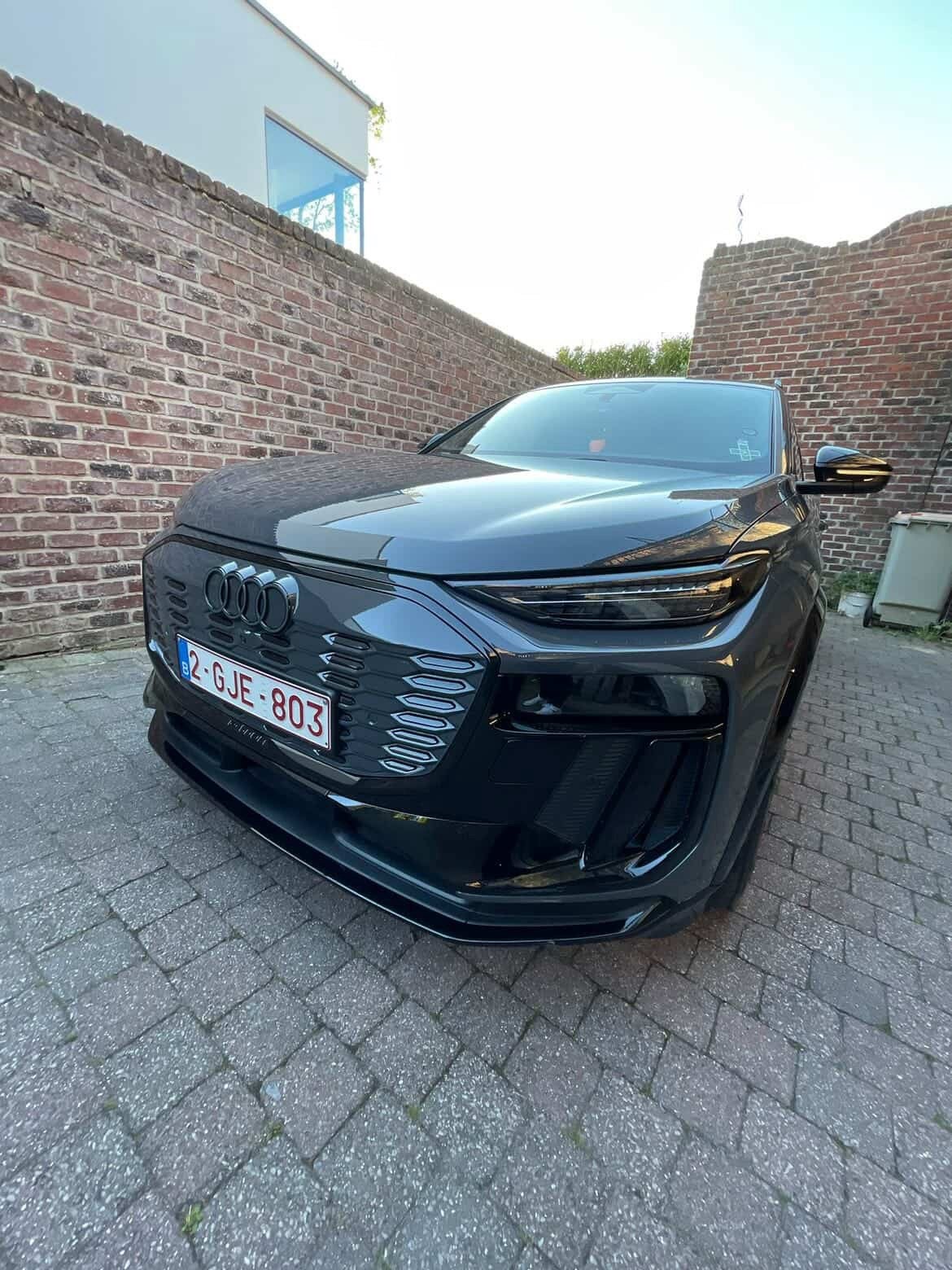 Audi Q6 e-tron qauttro, Auto's, Automaat, Parkeerassistent, Alcantara, 120 kW