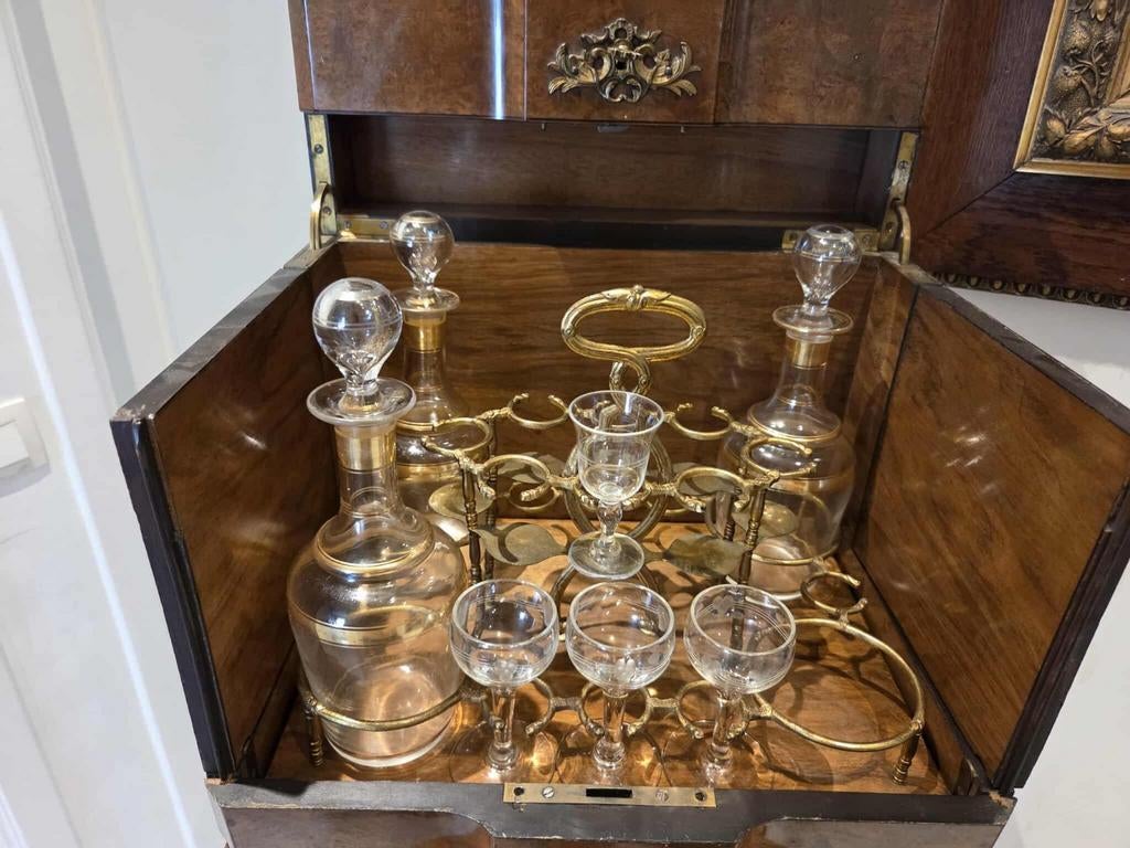 Armoire à boissons/boîte à liqueur Napoléon III unique en Fr, Antiquités & Art, Enlèvement ou Envoi