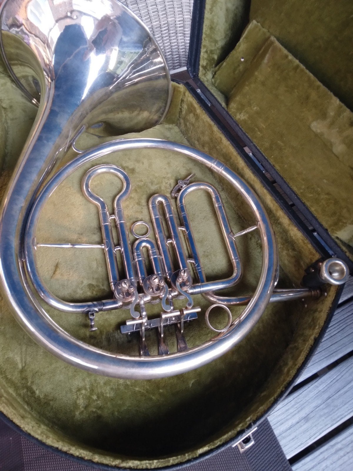 Nog een prachtige beugel blaas instrument, Ophalen, Met koffer