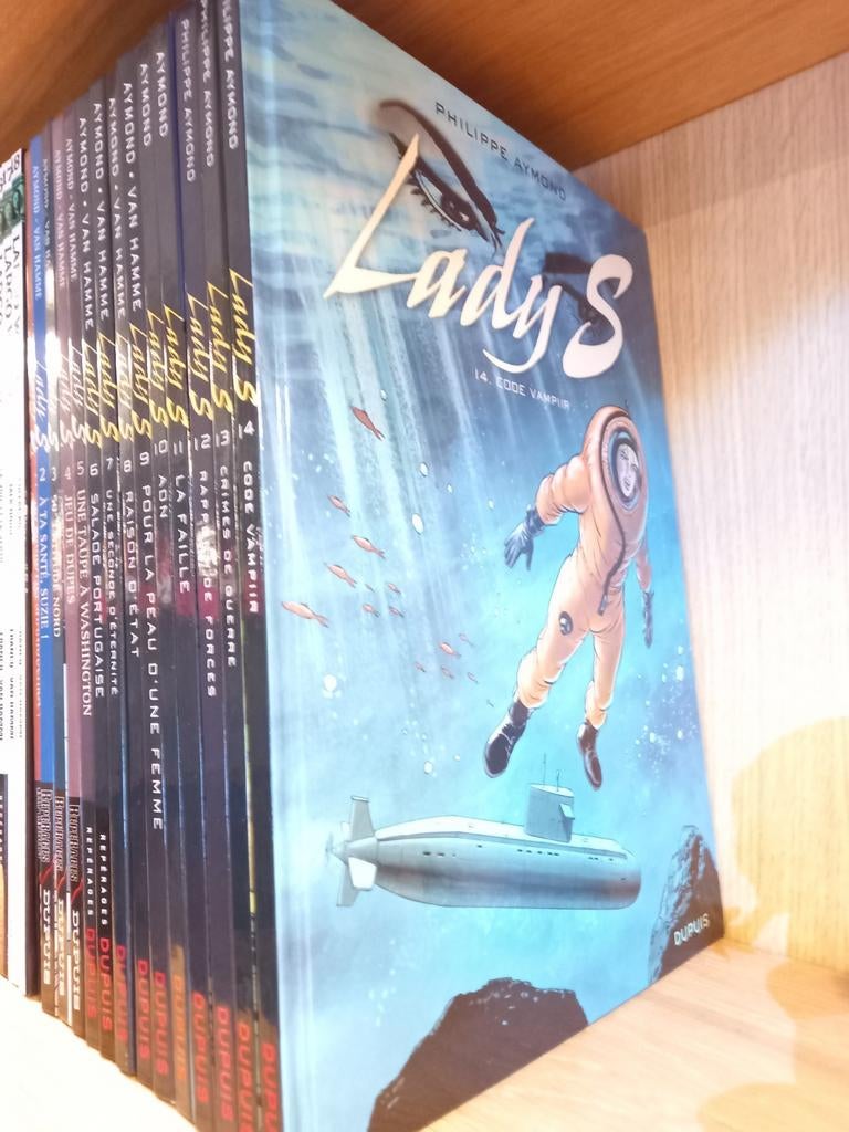 Série LADY S, volumes de 1 à 14, Livres, Enlèvement