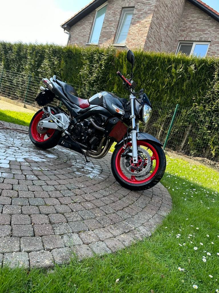 Suzuki gsr600, Plus de 35 kW, Particulier, 4 cylindres, Naked bike