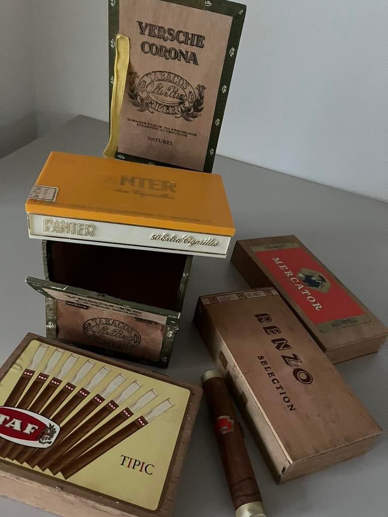 Lot 5 OUDE sigarendoosjes., Ophalen of Verzenden