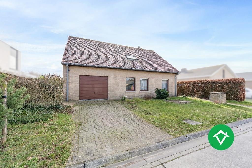 Alleenstaande woning met 5 slaapkamers en garage te Koekelar, Immo, Huizen en Appartementen te koop, 270 kWh/m²/jaar, 500 tot 1000 m²