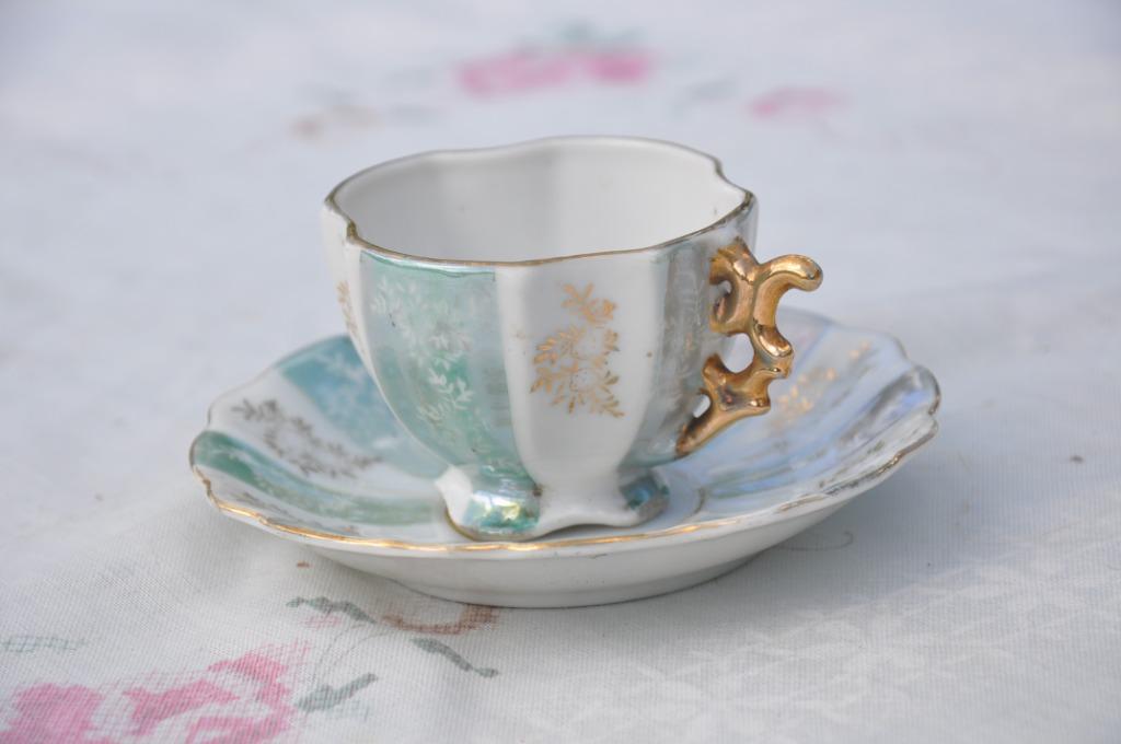 tasse avec sous tasse de collection porcelaine novex, Enlèvement ou Envoi, Comme neuf, Porcelaine, Tasse et/ou soucoupe