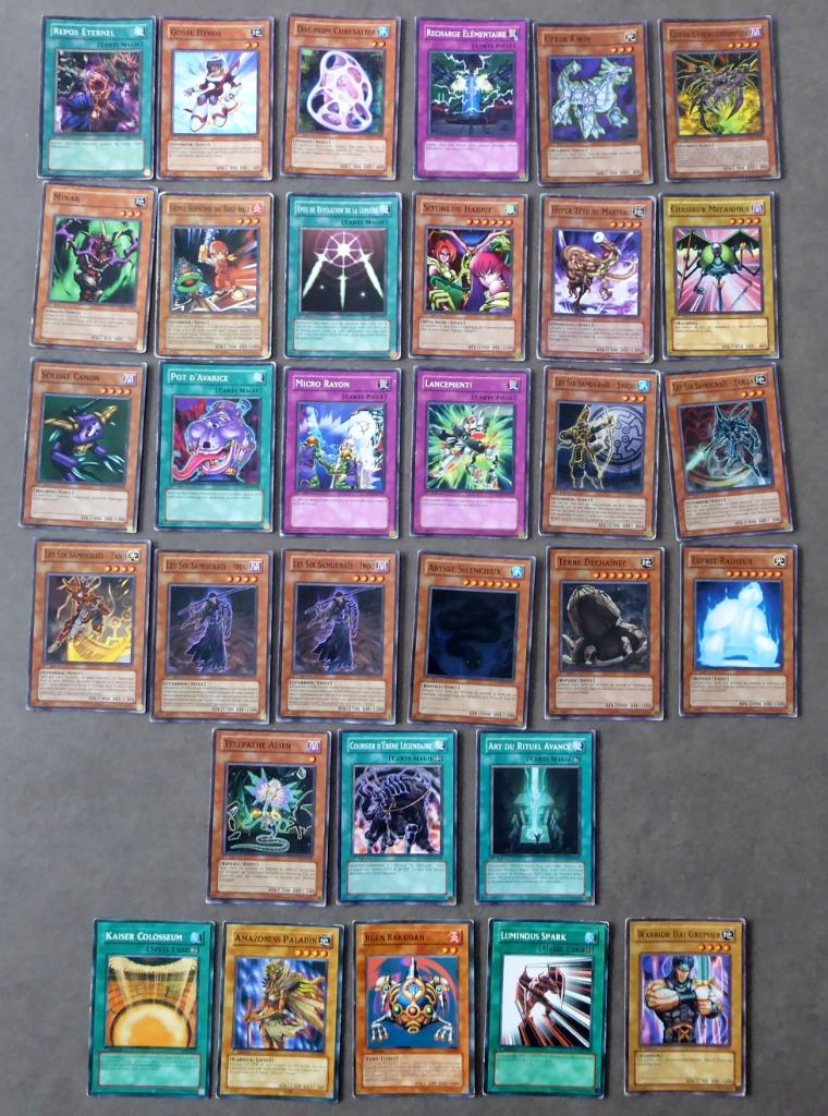 Lot 89 cartes Yu-Gi-Oh! + boîte collection (32 1re Ed.1996), Enlèvement ou Envoi, Utilisé