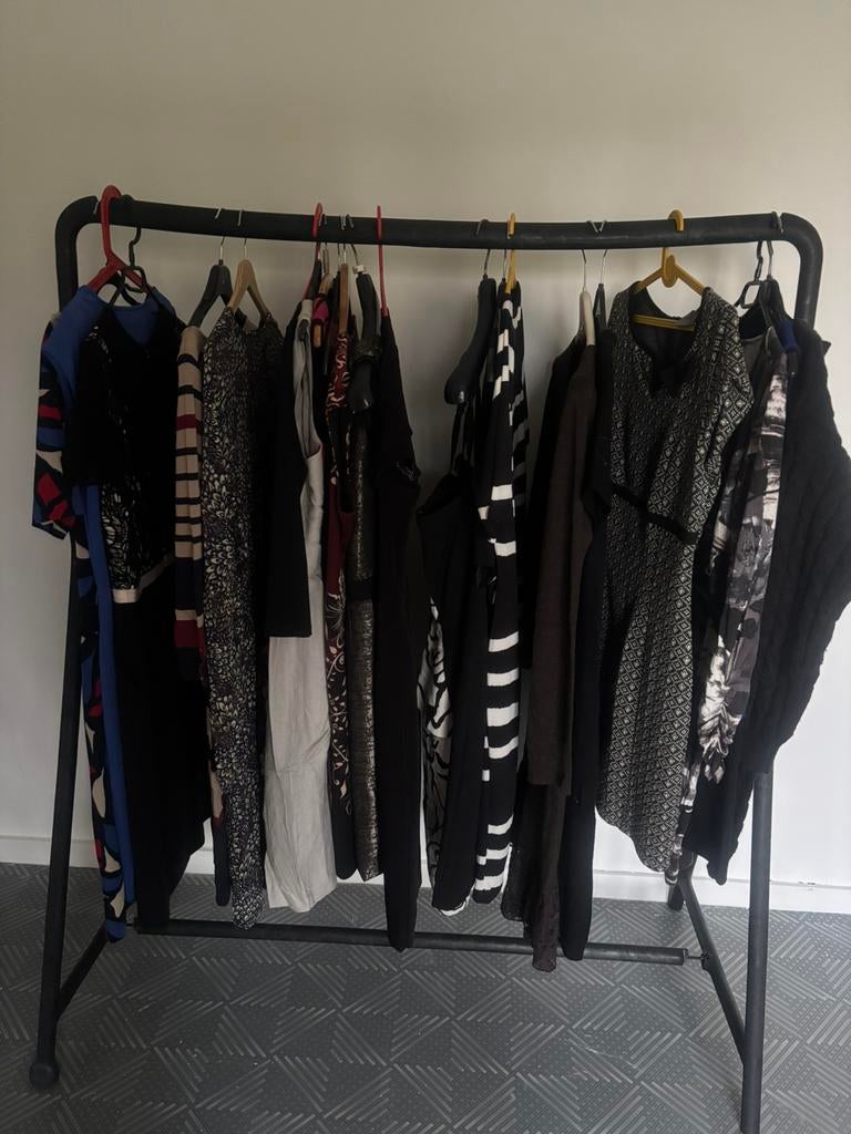 Dames jurken , 1jas, Kleding | Dames, Ophalen, Zo goed als nieuw, Maat 38/40 (M)