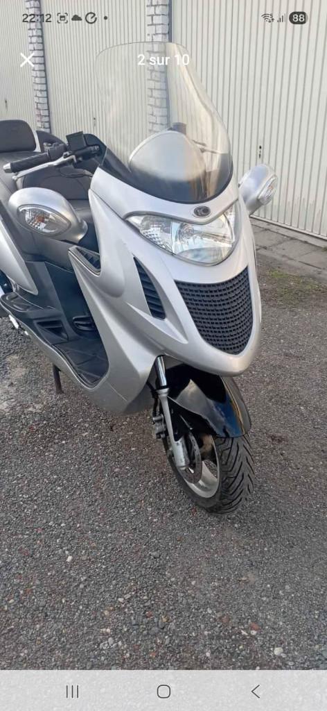 Kymco 125 Kymco grand dink 125  bouwjaar 2008, Fietsen en Brommers, Ophalen, Benzine