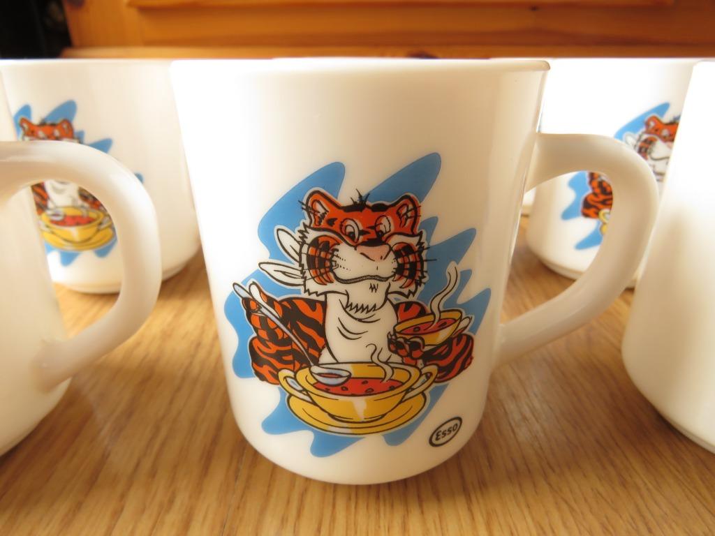 vintage arcopal 12 mug tasses motif tigre Esso, Huis en Inrichting, Keuken | Servies, Ophalen of Verzenden, Zo goed als nieuw