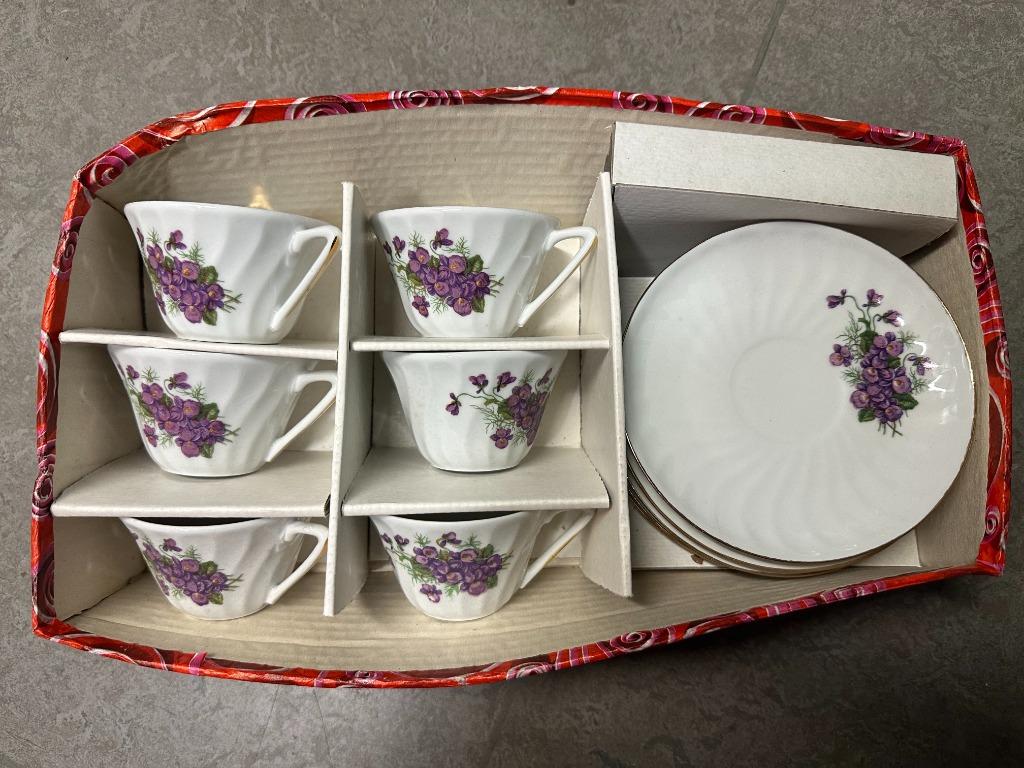 6x tasses et sous tasses, Collections, Enlèvement, Comme neuf, Porcelaine, Tasse et/ou soucoupe