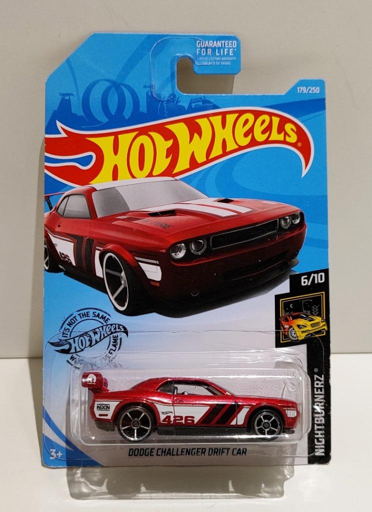 Hot Wheels Dodge Challenger Drift Car Candy Red (2017), Hobby en Vrije tijd, Modelauto's | Overige schalen, Ophalen of Verzenden