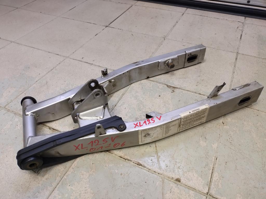 honda varadero 125 van '01-'06 achterbrug, Motoren, Ophalen of Verzenden, Gebruikt