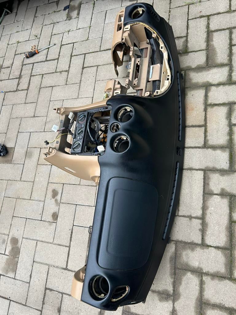 MX5 NBFL Beige dashboard en tapijt, Enlèvement, Mazda