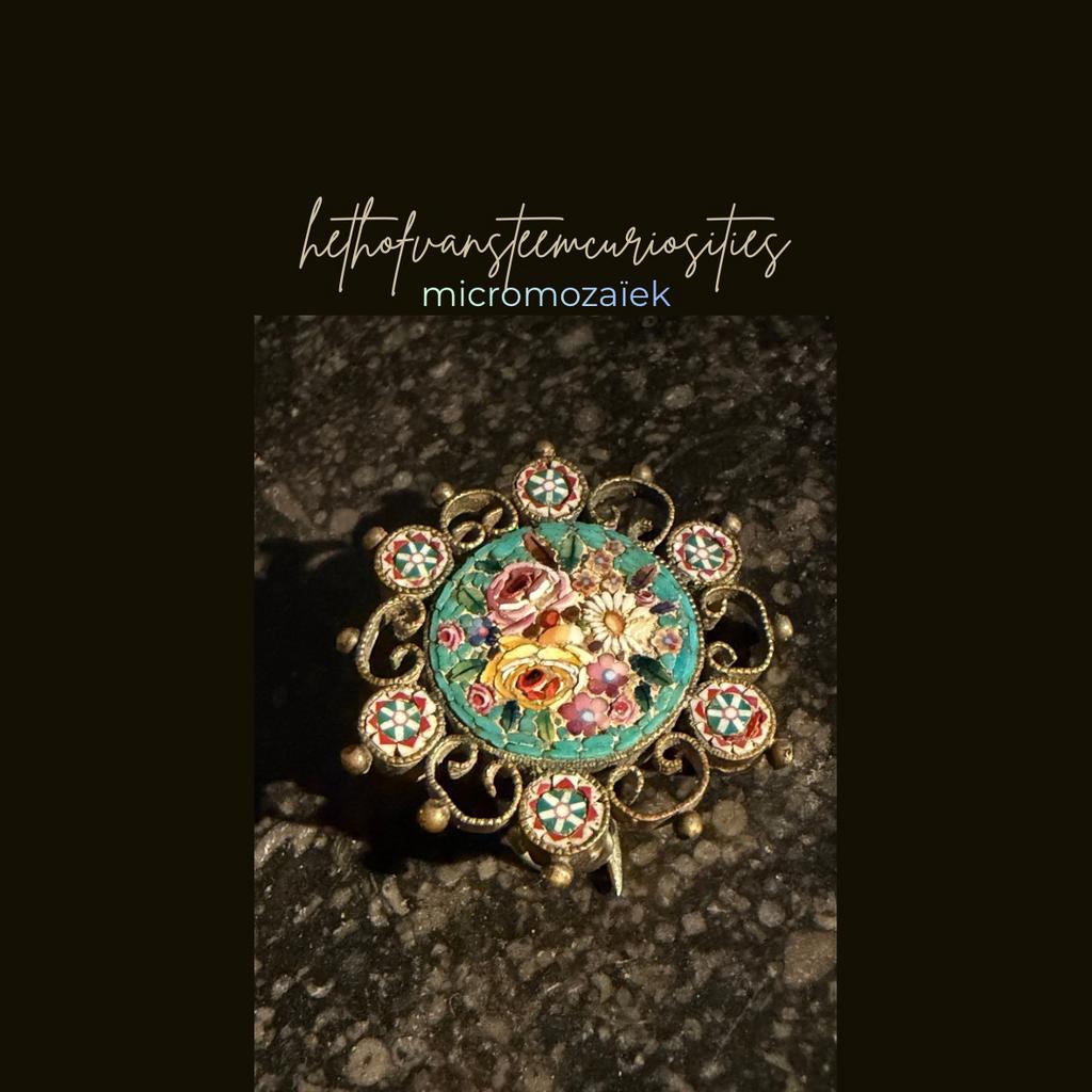 Broche en micromosaïque de la fin du XIXe siècle., Enlèvement ou Envoi
