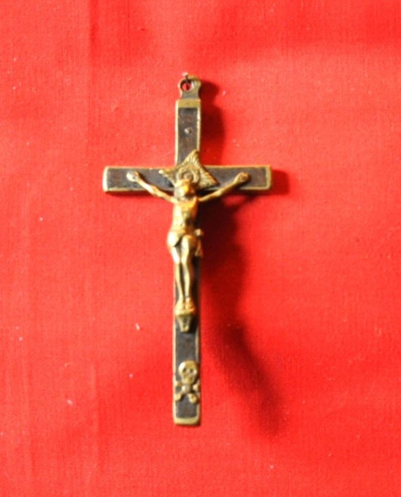 grande croix de communiant bois et laiton, Enlèvement ou Envoi