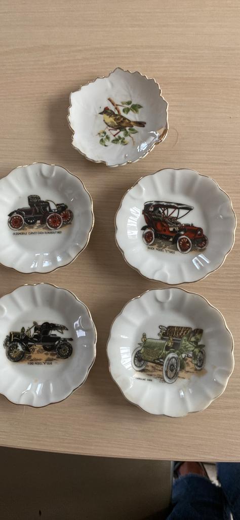 Antieke bordje met oldtimers en 1 met vogel op, Antiek en Kunst, Ophalen