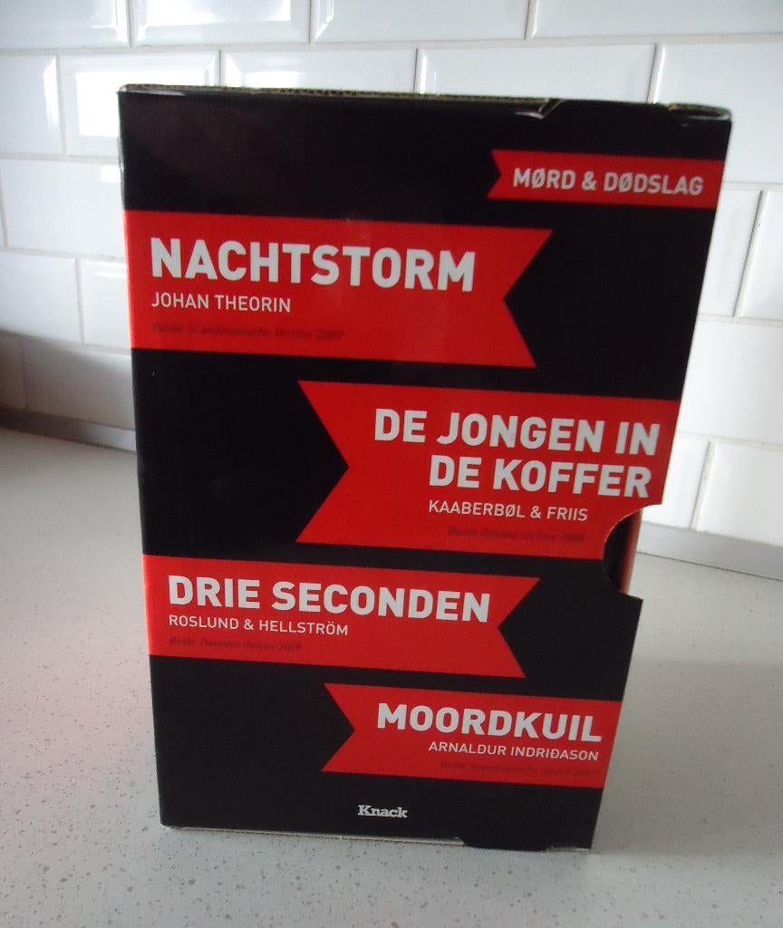 4 deligeThriller  Box van Knack  "Mørd & Dødslag"  , Enlèvement ou Envoi, Comme neuf, Belgique