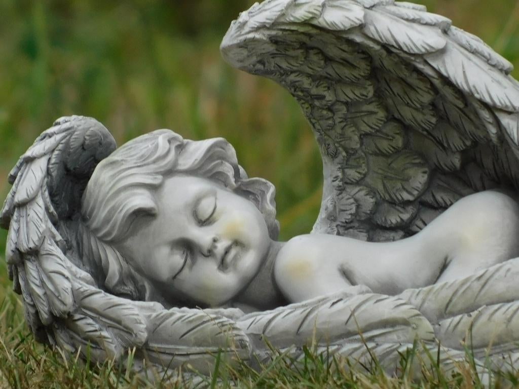 Grand ange - couché sur des ailes - polystone, Antiquités & Art, Art | Sculptures & Bois, Enlèvement ou Envoi