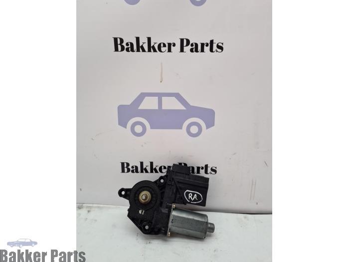 Moteur de vitre portière d'un Volkswagen Polo, Autos : Pièces & Accessoires, Carrosserie & Tôlerie, Volkswagen, Utilisé, 3 mois de garantie