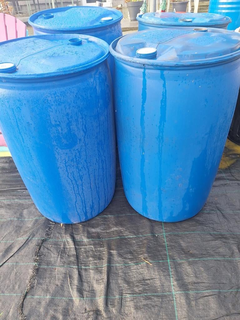 4 tonneaux 220 l pour pluie pour un 20euro, Enlèvement ou Envoi