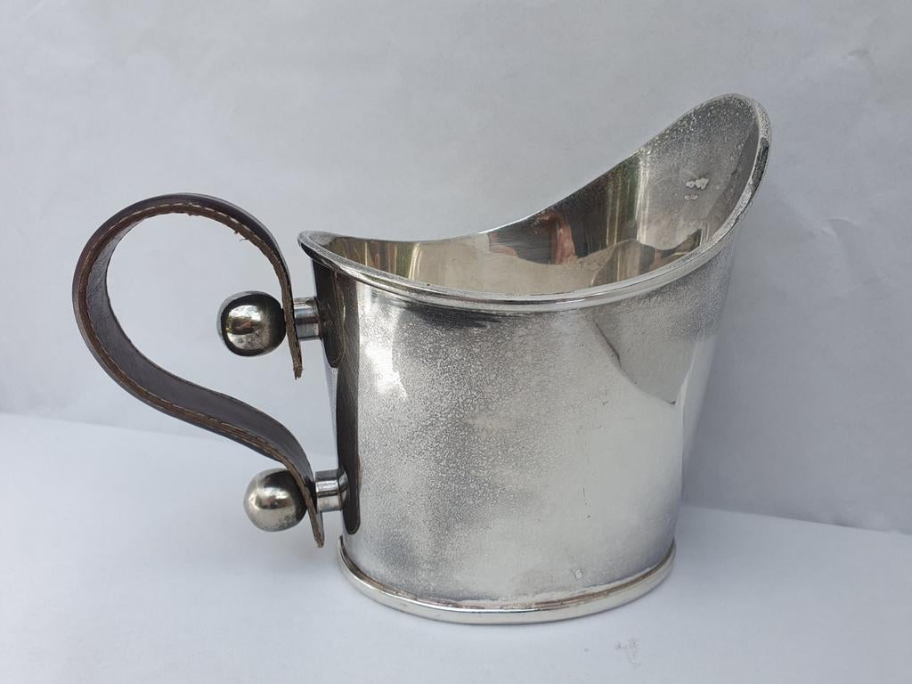 Oude verzilverde melkkan met lederen handvat. 826 g., Ophalen of Verzenden