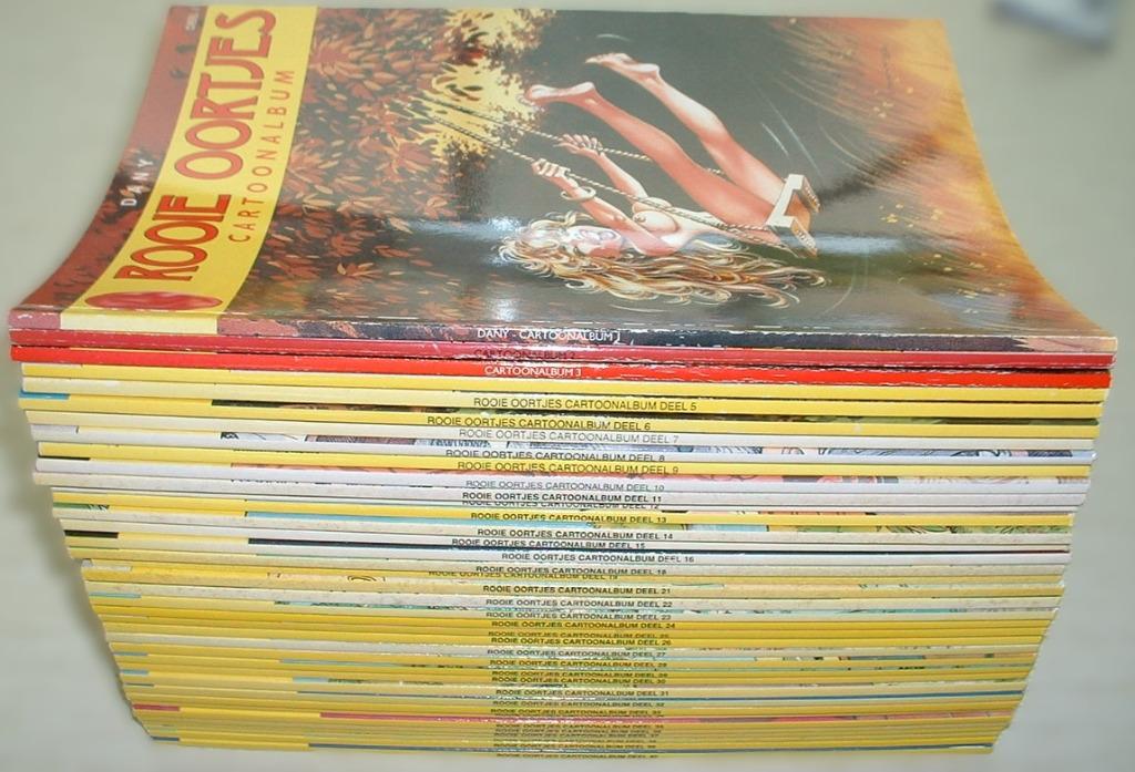 rooie oortjes cartoonalbum bijna complete reeks, Livres, BD, Plusieurs BD, Enlèvement ou Envoi, Comme neuf, Diverse Auteurs