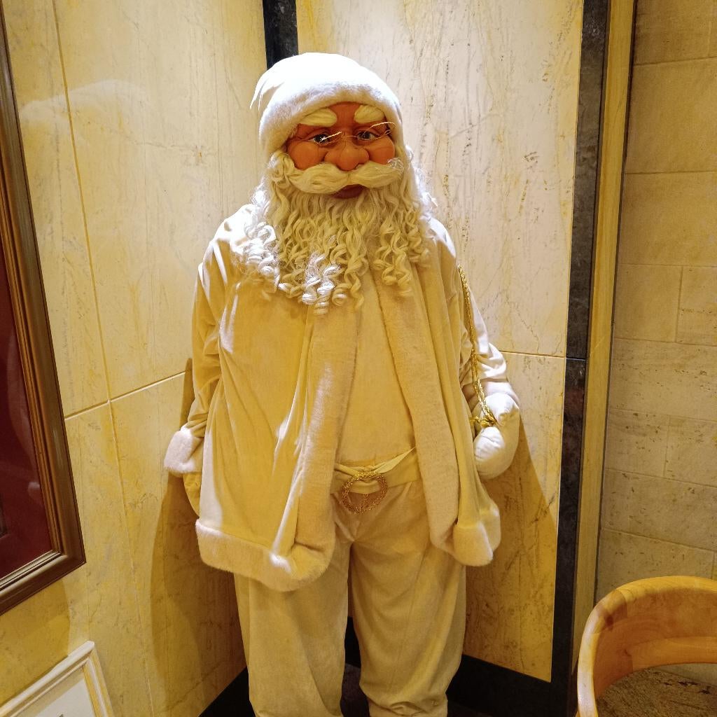 kerstman pop, Ophalen, Zo goed als nieuw