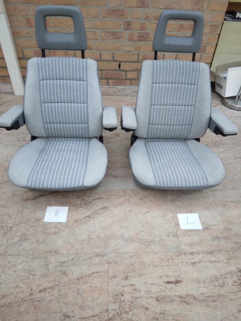 VW T3 Westfalia Multivan Pilotenstoelen met hoofdsteunen, Caravanes & Camping, Camping-car Accessoires, Enlèvement