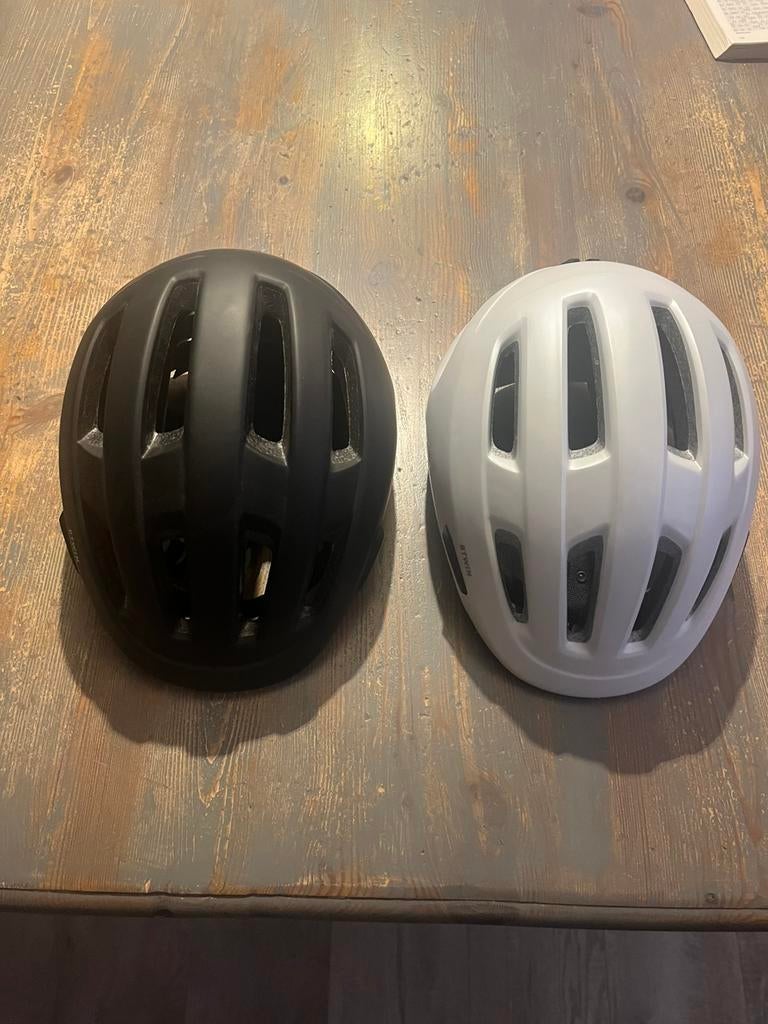 2 fietshelmen, Fietsen en Brommers, Ophalen of Verzenden, Nieuw